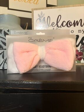 The Crème Plush Pink Bow Headband - Soft Vegan Hair Accessory